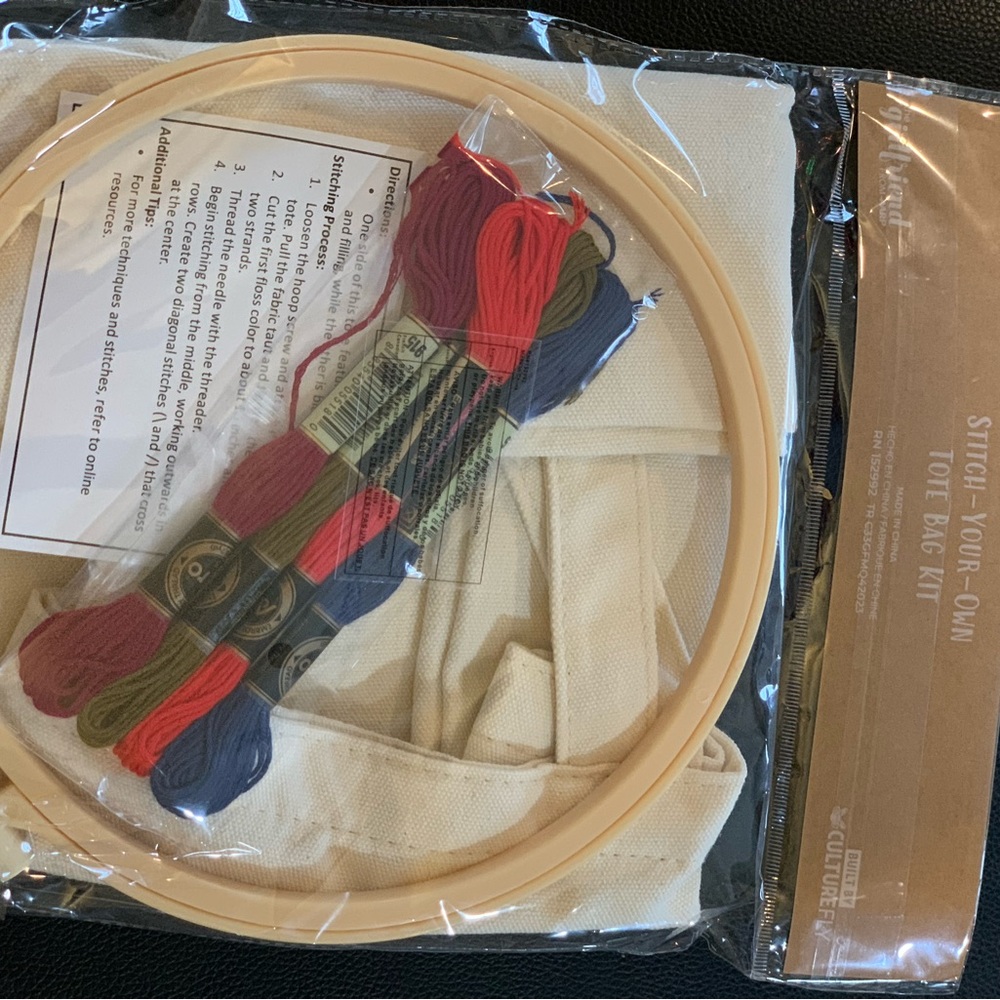 Tote embroidery kit